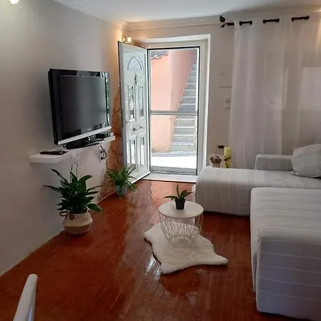 Apartment Sweet *
